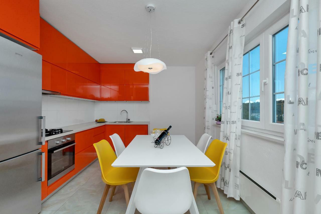 Apartman Jug Makarska Eksteriør billede